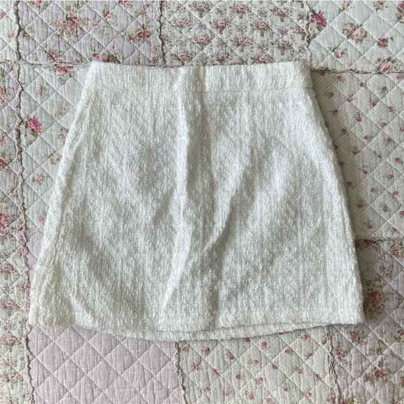 SHEIN Dresses & Skirts - White tweed glittery mini skirt